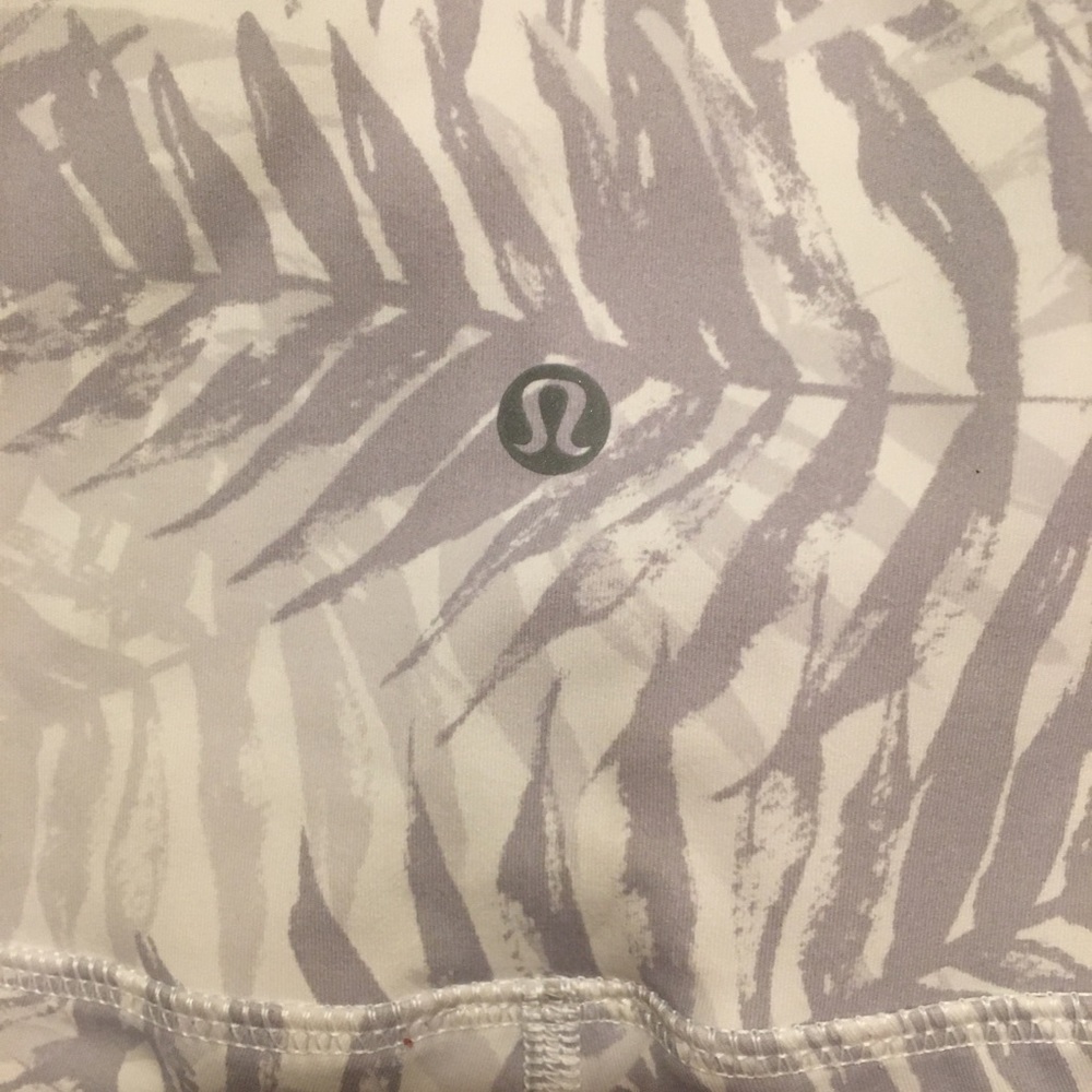 Lululemon Printed Gray/White Pattern High-Rise Ti… - image 4